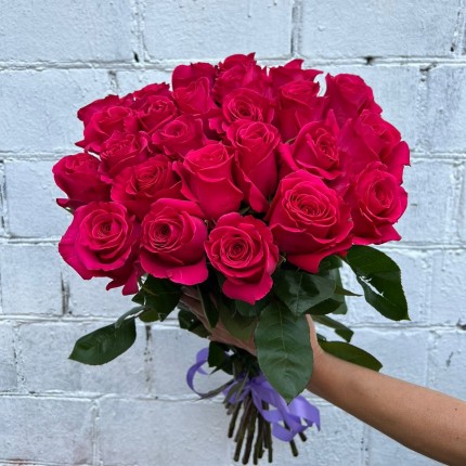 Букет из розовых роз с доставкой  в по Ямному